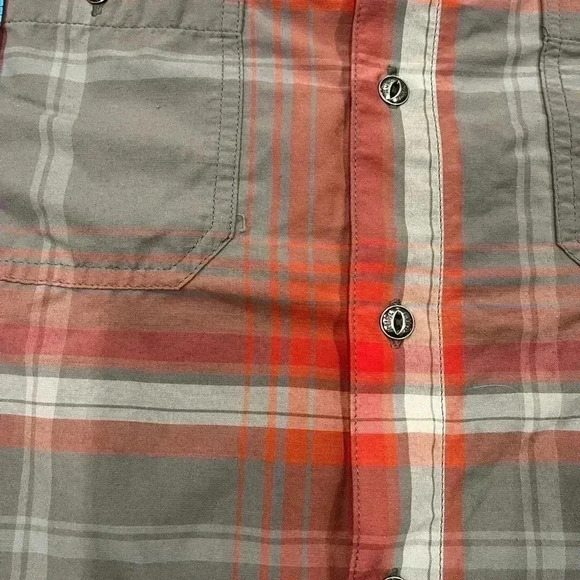 [L]Kuhl Red/Gray Plaid Short Sleeve Button  Up Outdoor Shirt - Picture 5 of 7